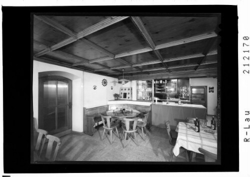 [Gaststube im Gasthaus Hirschen in Thüringen]