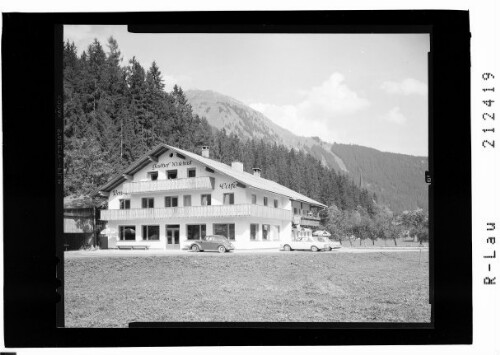 [Gasthof Waldrast bei Holzgau im Lechtal gegen Jöchlspitze]