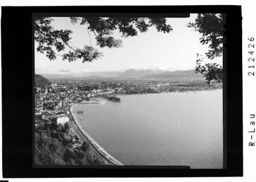 [Bregenz am Bodensee gegen Rhätikon und Schweizer Berge]