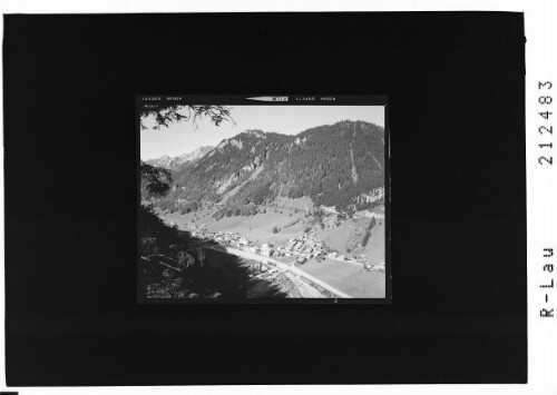 Klösterle an der Arlbergstrasse Vorarlberg : [Blick auf Klösterle im Klostertal mit Saladinaspitze und Plattnitzer Jochspitze]