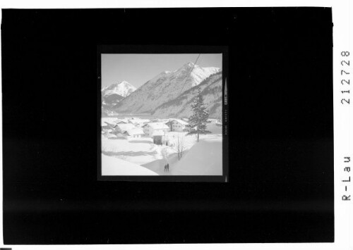 [Skilift bei Holzgau im Lechtal mit Blick zu den Ruitelspitzen und Sonnenkogel]