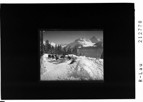 [Sonnenterrasse beim Berggasthof Kristberg mit Fellimännle und Hochjoch]
