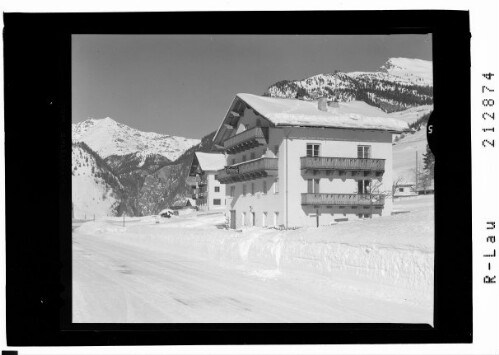 [Haus Schmid in Nauders in Tirol mit Kreuzjoch und Fluchtwand]