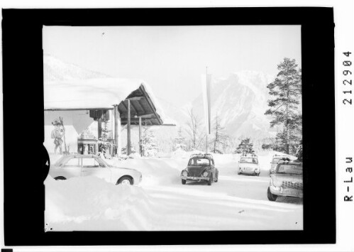 [Rasthaus Zugspitzblick am Fernpass mit Blick zur Zugspitze]