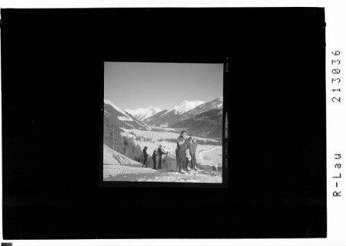 Elbigenalp im Lechtal : [Skihang bei Elbigenalp im Lechtal mit Blick zum Elmer Muttekopf und zur Lichtspitze]