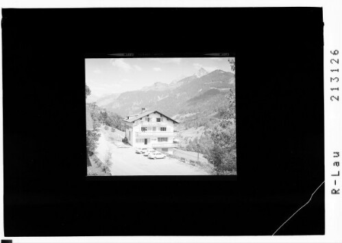 Gasthof Adler, Blons im grossen Walsertal Vorarlberg : [Gasthof Adler in Blons im Grossen Walsertal mit Rothorn und Kellerspitze]