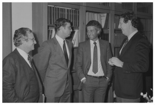 Primar Dr. Gerold Müller neuer Chefarzt des Landeskrankenhaus Feldkirch, Dank an Univ. Prof. Dr. Gert Mähr, Dozentur für Primar Dr. Emil Beck (Landesrat Fredy Mayer)