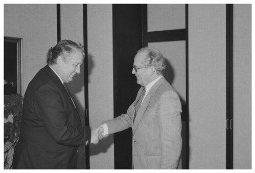 Mario Ferrari-Brunnenfeld bei Landeshauptmann