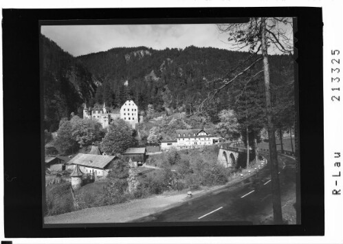 [Schloss Fernstein und Hotel Schloss Fernsteinsee im Fernpassgebiet]
