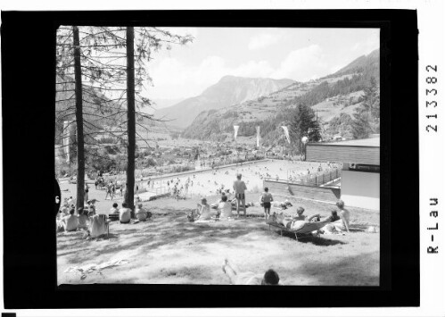 [Schwimmbad bei Ötz im Ötztal mit Blick zum Tschirgant]