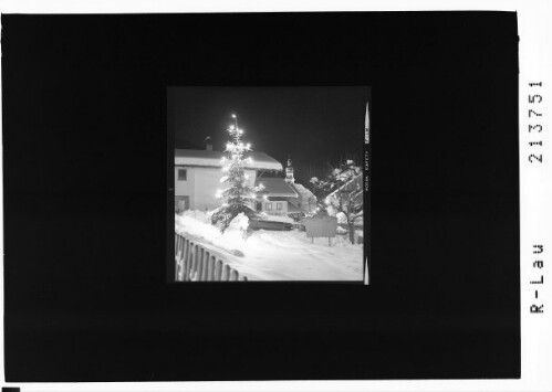 Lermoos - Tirol Nachtaufnahme : [Weihnachtsbeleuchtung in Lermoos in Tirol]