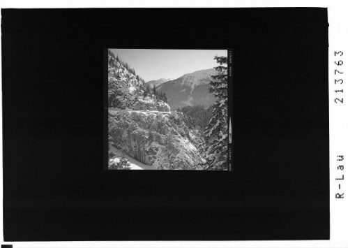 [Gaichtpaßstrasse mit Blick zum Rainberg und Galtjoch]