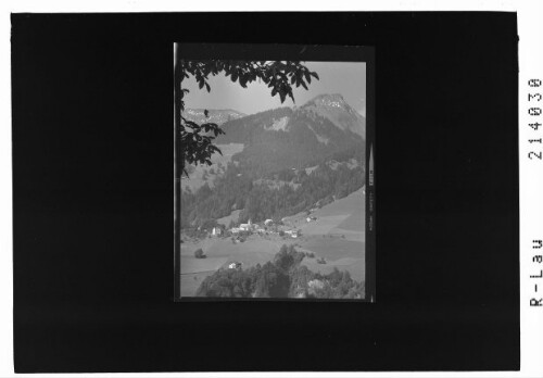 [Blons im Grossen Walsertal mit Mellenspitze und Plansott]