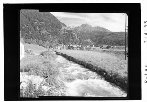 [Umhausen im Ötztal gegen Grastaler Grieskogel und Hörndle]