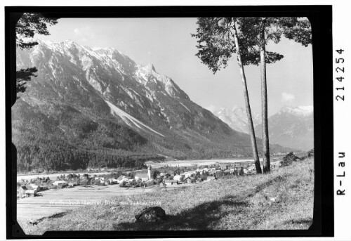 [Weissenbach im Lechtal gegen Schwarzhanskarspitze und Hornbachkette]