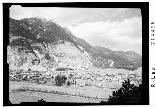 Nassereith an der Fernpaßstrasse gegen Wanneck 2495 m / Tirol : [Nassereith gegen Wannig]