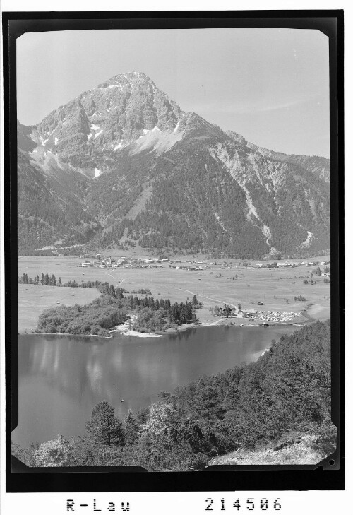 Heiterwangersee Tirol, Heiterwang und Hotel Fischer am See mit Thaneller 2343 m