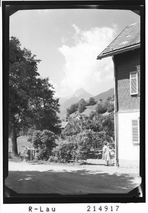 [Gasthof Alpenrose in Amerlügen mit Blick zu den Drei Schwestern]