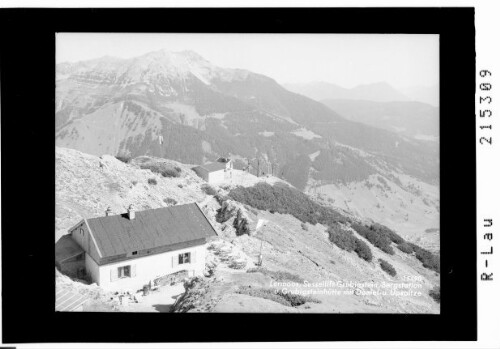 Lermoos, Sessellift Grubigstein, Bergstation und Grubigsteinhütte mit Daniel und Upsspitze : [Grubigsteinhütte ob Lermoos gegen Upsspitze und Daniel]