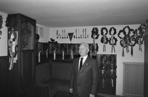 [Schwarzach, Turner Edwin Troll]