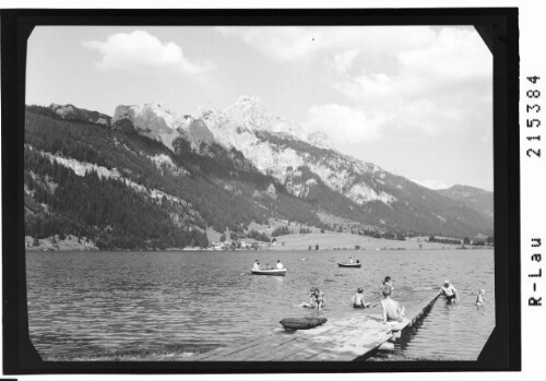 [Blick vom Schwimmbad in Haldensee auf Haller am Haldensee mit Rote Flüh und Kellenspitze]