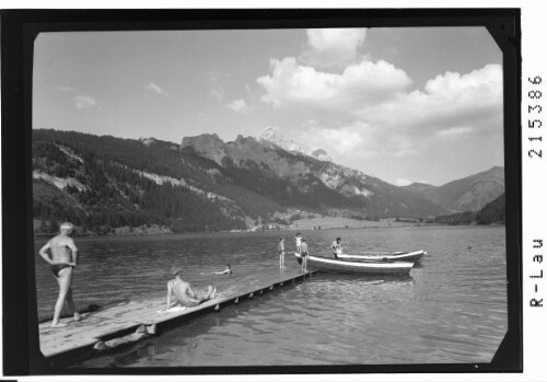 [Blick vom Schwimmbad bei Haldensee auf Haller am Haldensee mit Rote Flüh und Kellenspitze]