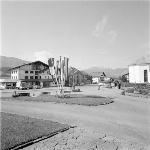 [Lingenau, Dorfplatz]