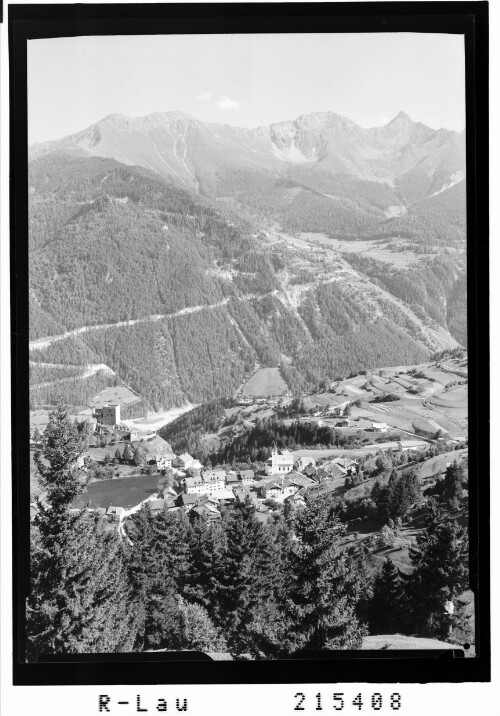 [Blick auf Ladis und Fendels im Oberinntal mit Feichtener Karlspitze]