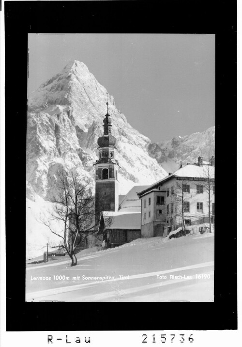 Lermoos 1000 m mit Sonnenspitze, Tirol : [Pfarrkirche in Lermoos mit Blick zur Sonnenspitze]