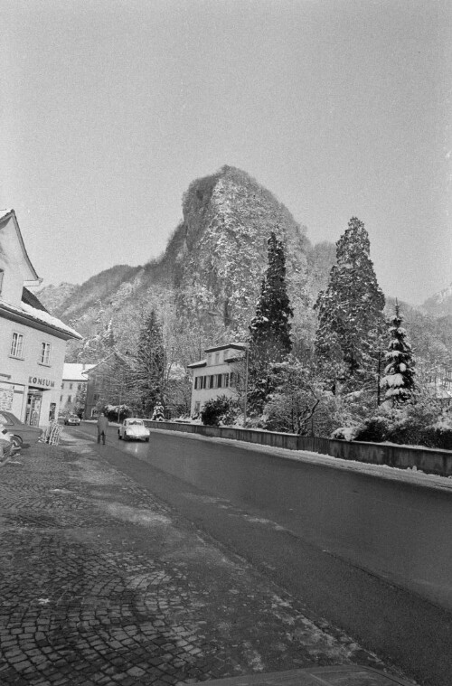 [Hohenems, Konsum und Schlossberg]