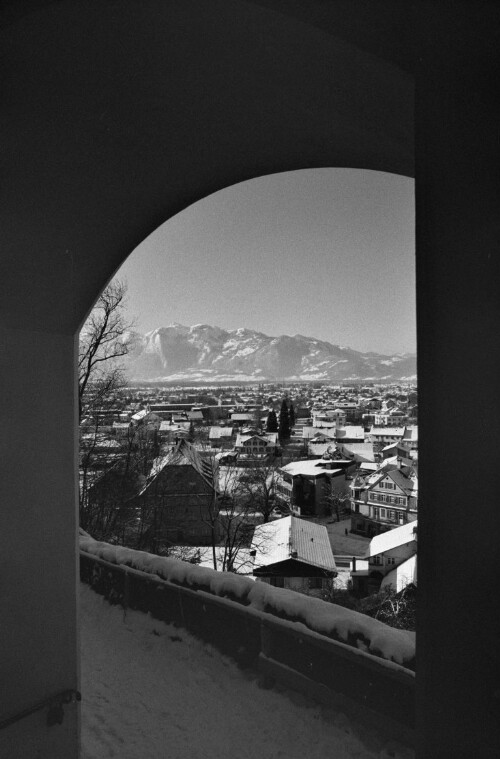 [Blick von der Liebfrauenkirche auf Rankweil]