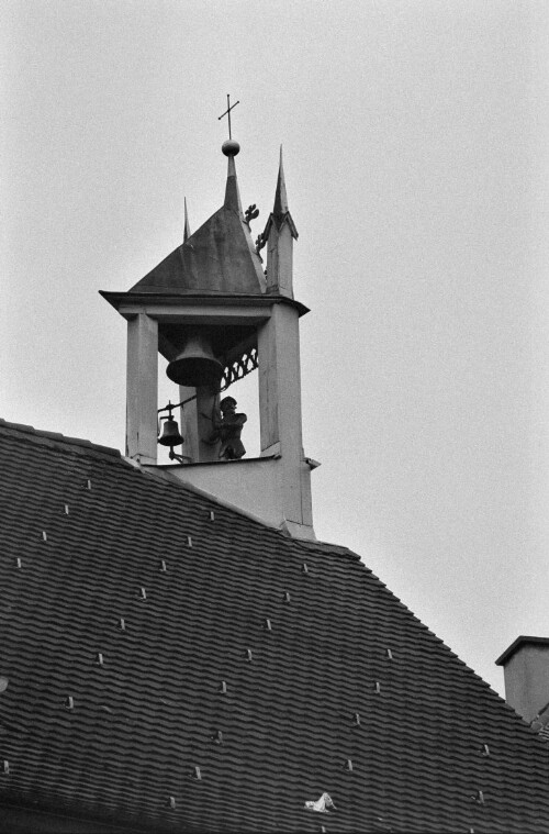 [Feldkirch, Kirchturmuhr der Johanniterkirche]