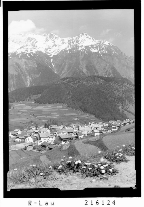 [Nauders in Tirol gegen Piz Mundin und Piz Alpetta]