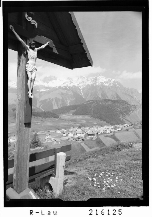[Nauders in Tirol gegen Piz Mundin und Piz Alpetta]