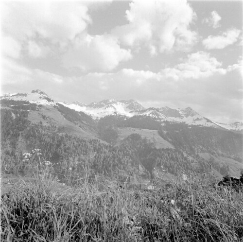 [Großes Walsertal, Blick von Fontanella auf Sonntag-Stein]