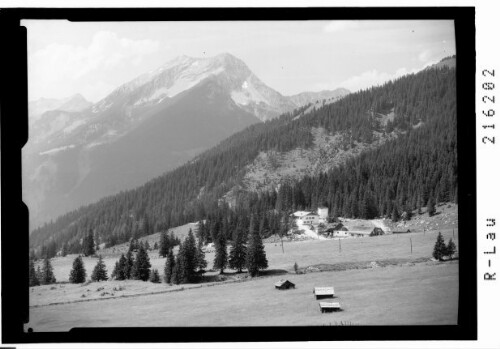 [Ehrwalder Alm bei Ehrwald gegen Pitzenegg und Daniel / Tirol]