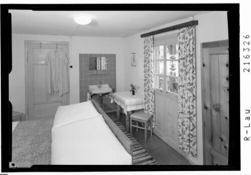 Schlafzimmer im Haus Bergland in Gries bei Längenfeld im Ötztal / Tirol