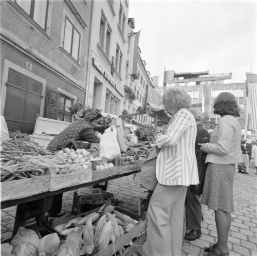 [Bregenz Kornmarkt, Marktstand]