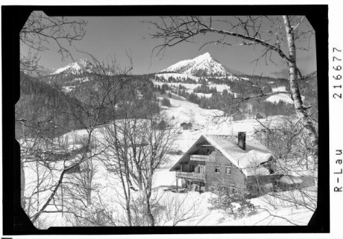 Tschengla bei Bürserberg, Gasthof und Pension Alpila : [Gasthof Alpila auf Tschengla ob Bürserberg im Walgau gegen Schillerkopf und Mondspitze]