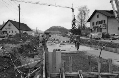 [Altach, Straßenbauarbeiten beim Bahnhof Altach]