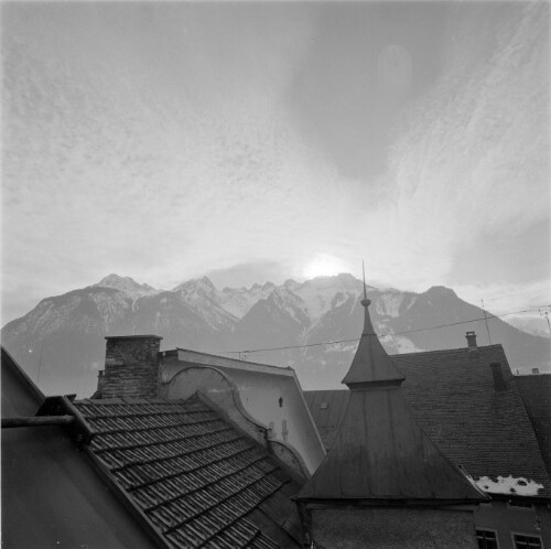 [Bludenz und Berge]