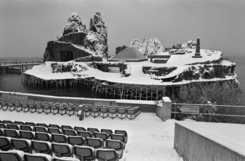 [Seebühne der Bregenzer Festspiele im Winter 1985]