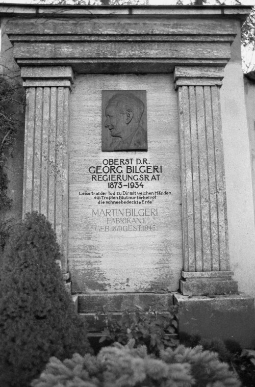 [Grabstein Georg Bilgeri]