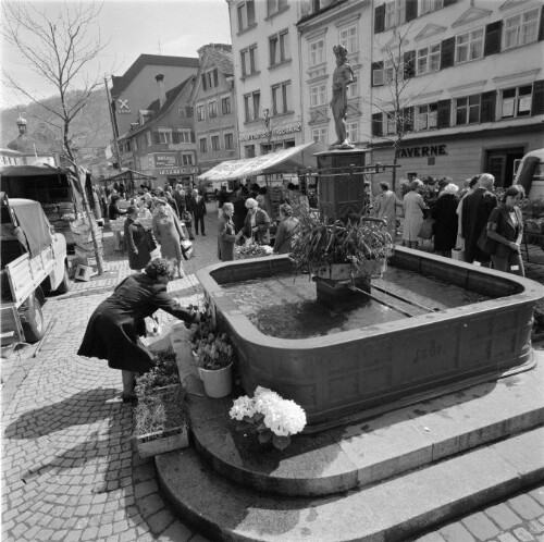 [Bregenz, Wochenmarkt am Kornmarkt]