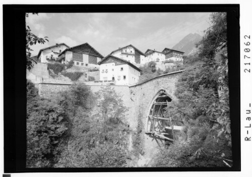 [Römerbrücke in Grins im Sannatal gegen Eisenspitze / Tirol]