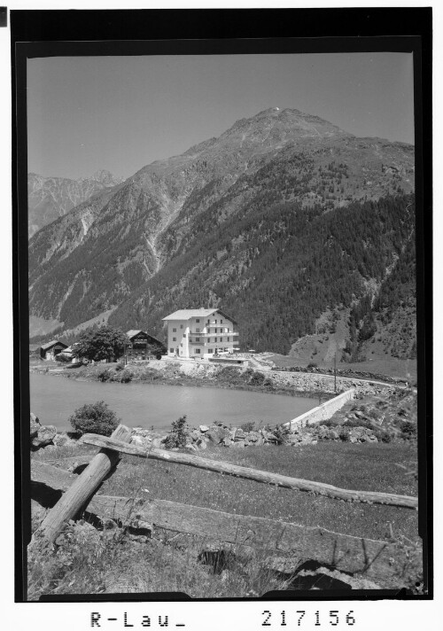 [Gasthof Cafe Hermann in Sölden im Ötztal gegen Wilde Leck und Söldenkogel / Tirol]