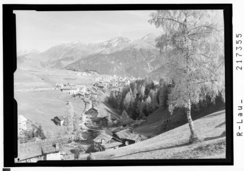 [Serfaus im Oberinntal mit Blick zum Kaunergrat und Glockturmkamm / Tirol]