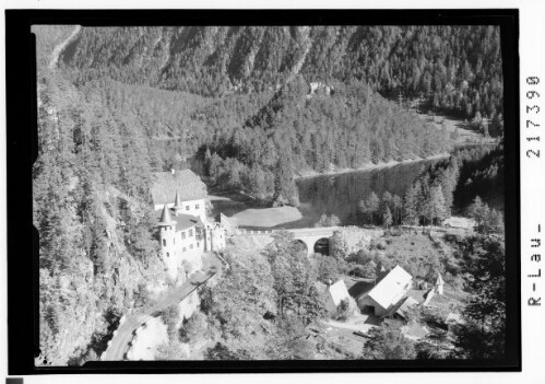 [Schloss Fernstein am Fernsteinsee mit Sigmundsburg]