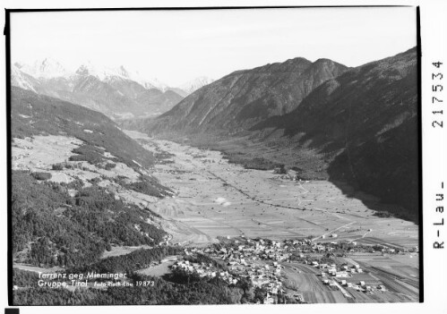 Tarrenz gegen Mieminger Gruppe, Tirol : [Tarrenz gegen Mieminger Gebirge und Simmering]