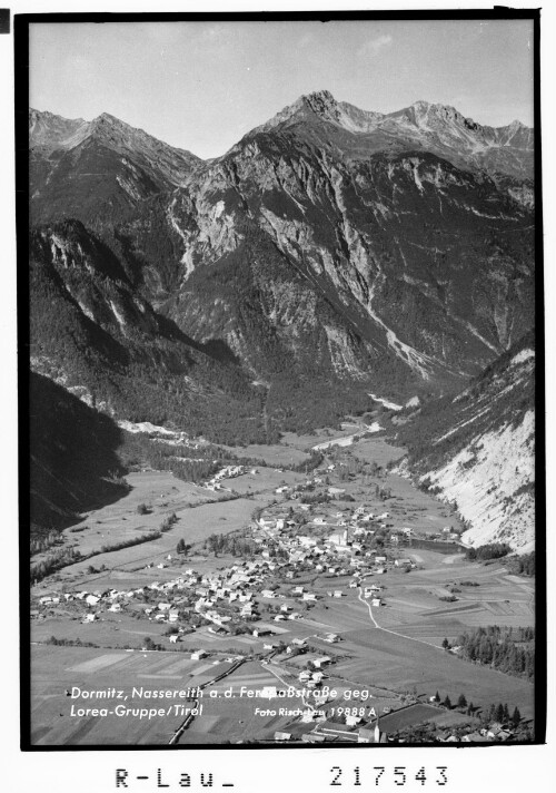 Dormitz und Nassereith an der Fernpaßstrasse gegen Loreagruppe / Tirol
